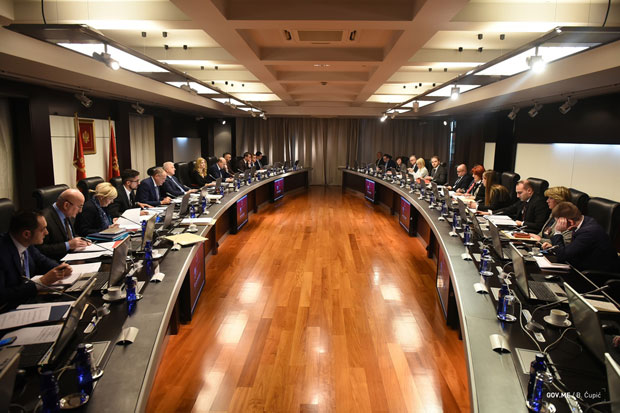 ИСТРАЖИВАЊЕ ЦРНОГОРСКОГ ПОДМОРЈА: Траже црно злато